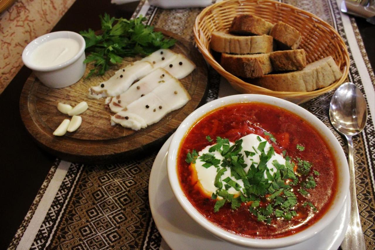 "Lian" Family Hotel & Restaurant Volosyanka  Luaran gambar