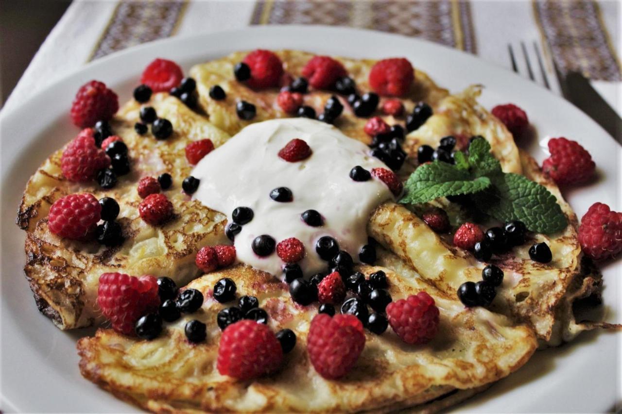 "Lian" Family Hotel & Restaurant Volosyanka  Luaran gambar